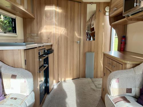 2011 Bailey Unicorn Saville 2 Berth Touring Caravan 30-10-2025 (4)