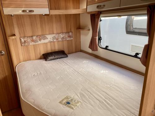 2014 Bailey Pursuit 4304 4 Berth Touring Caravan (1)
