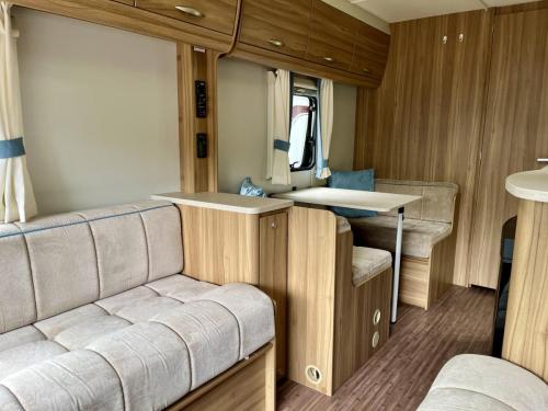 2014 Elddis Xplore 530 3 Berth Touring Caravan 21-05-2025 (12)