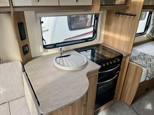 2018 Bailey GT70 Rimini 4 Berth Touring Caravan 24-02-2025 (8)