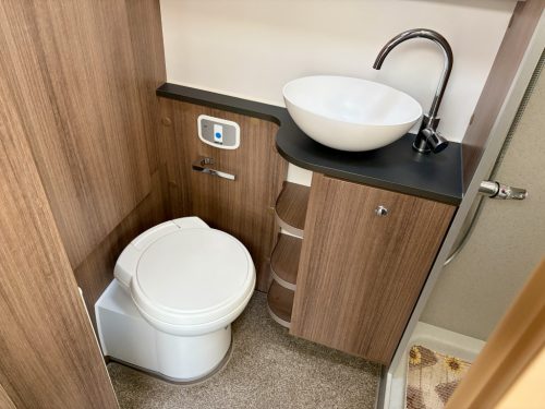 2018 Bailey Unicorn Cadiz 4 Berth Touring Caravan (12)