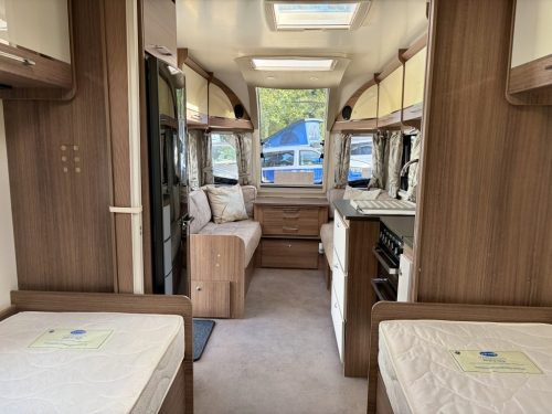 2018 Bailey Unicorn Cadiz 4 Berth Touring Caravan (14)