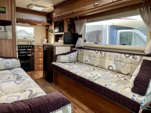 Auto-Sleepers Bourton 2 Berth Low Profile Motorhome SP15 AYC 26-09-2025 (11)