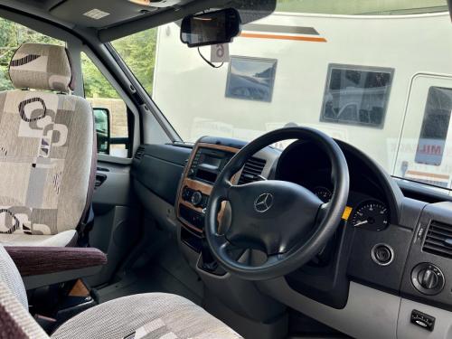 Auto-Sleepers Bourton 2 Berth Low Profile Motorhome SP15 AYC 26-09-2025 (12)