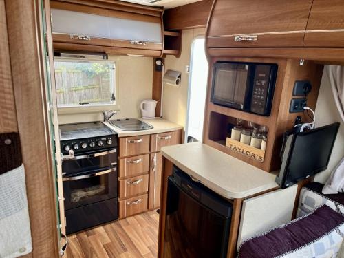 Auto-Sleepers Bourton 2 Berth Low Profile Motorhome SP15 AYC 26-09-2025 (6)
