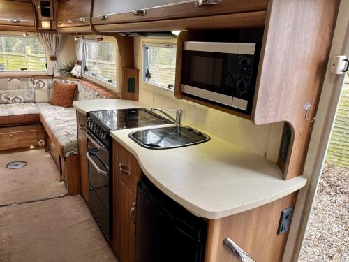 Auto-Sleepers Broadway 2 Berth Low Profile Motorhome hx64-bxk-04-03-2026 (12)