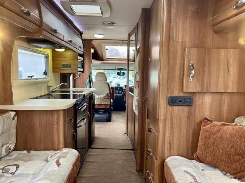 Auto-Sleepers Broadway 2 Berth Low Profile Motorhome hx64-bxk-04-03-2026 (3)