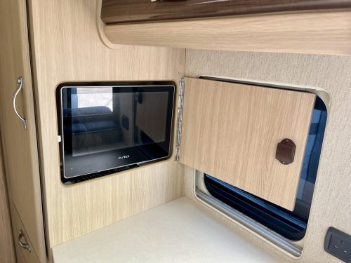 Auto-Sleepers Kemmerton 2 Berth Coachbuilt Campervan hx14-fpf-02-07-2026 (11)