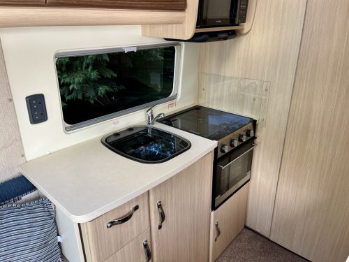 Auto-Sleepers Kemmerton 2 Berth Coachbuilt Campervan hx14-fpf-02-07-2026 (9)