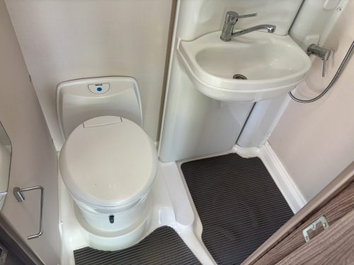 Auto-Sleepers Nuevo 2 Berth Low Profile Motorhome VX69 DYY 22-09-2026 (5)