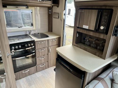 Auto-Sleepers Nuevo 2 Berth Low Profile Motorhome vx69-dyy 11-03-2026 (6)