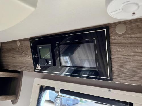 Auto-Sleepers Nuevo 2 Berth Low Profile Motorhome vx69-dyy 11-03-2026 (7)