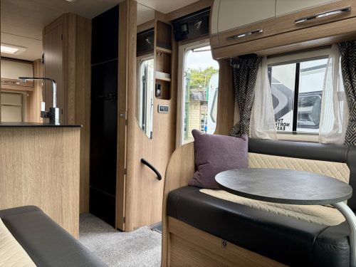 Auto-Trail Delaware 4 Berth Low Profile Motorhome 16-09-2026-mf20-fgm (13)