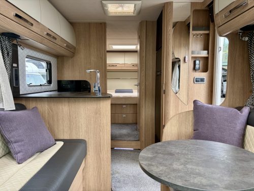 Auto-Trail Delaware 4 Berth Low Profile Motorhome 16-09-2026-mf20-fgm (17)