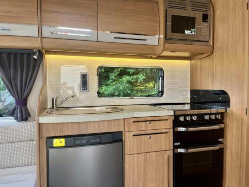 Auto-Trail Trakker RS 2 Berth Motorhome sp16 ceu 09-09-2025 (4)