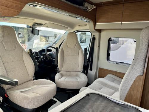 Autotrail Tribute T680 2 Berth Coachbuilt Campervan YX17 DFC (5)