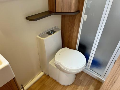 Bailey Approach 740 4 Berth Low Profile Motorhome yn62-ehb-04-03-2026 (11)