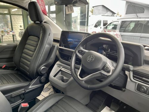 Bespoke Leisure Explore Volkswagen Transporter Pop Top Campervan 03-01-2026-b065745 (13)