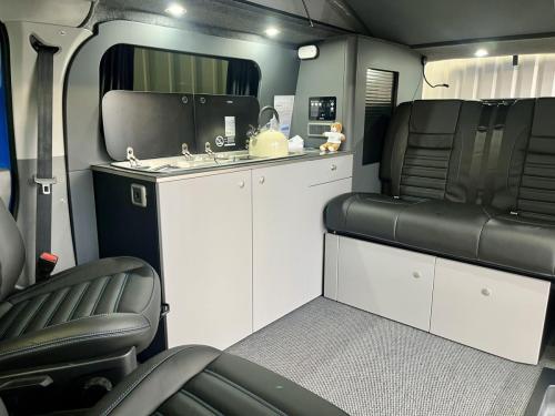 Bespoke Leisure Explore Volkswagen Transporter Pop Top Campervan b050252-28-11-2025 (5)