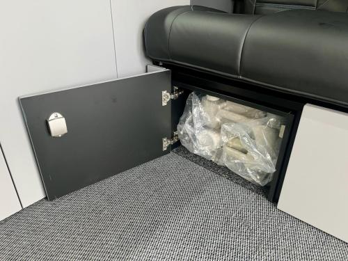 Bespoke Leisure Explore Volkswagen Transporter Pop Top Campervan b050252-28-11-2025 (8)