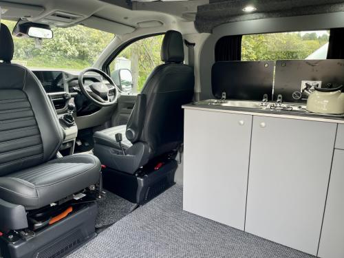 Bespoke Leisure Explore Volkswagen Transporter Pop Top Campervan b064874-12-02-2026 (4)