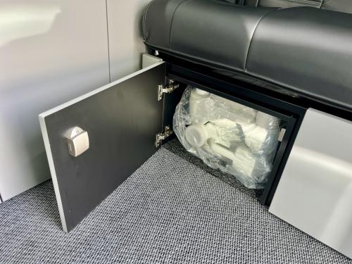 Bespoke Leisure Explore Volkswagen Transporter Pop Top Campervan b064874-12-02-2026 (5)