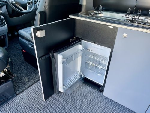 Bespoke Leisure Explore Volkswagen Transporter Pop Top Campervan b068737 24-06-2026 (3)