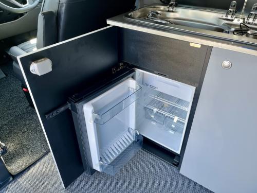 Bespoke Leisure Explore Volkswagen Transporter Pop Top Campervan b072045 23-04-2026 (10)