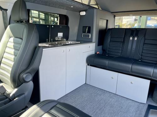 Bespoke Leisure Explore Volkswagen Transporter Pop Top Campervan b072045 23-04-2026 (14)