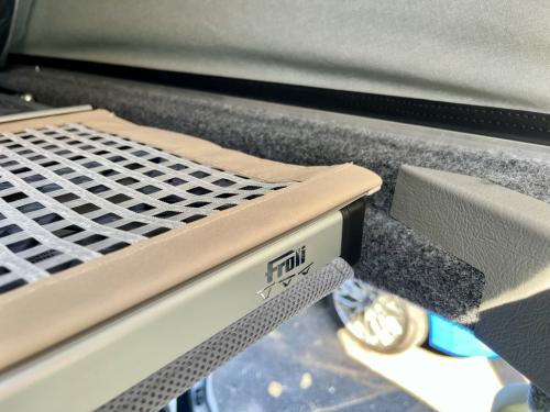 Bespoke Leisure Explore Volkswagen Transporter Pop Top Campervan b072045 23-04-2026 (15)