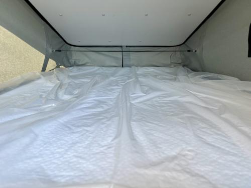 Bespoke Leisure Explore Volkswagen Transporter Pop Top Campervan b072045 23-04-2026 (16)