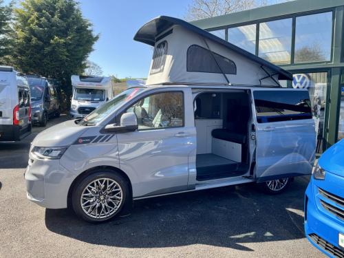 Bespoke Leisure Explore Volkswagen Transporter Pop Top Campervan b072045 23-04-2026 (2)