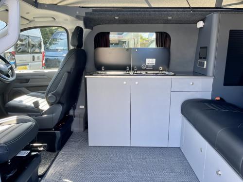Bespoke Leisure Explore Volkswagen Transporter Pop Top Campervan b072045 23-04-2026 (7)