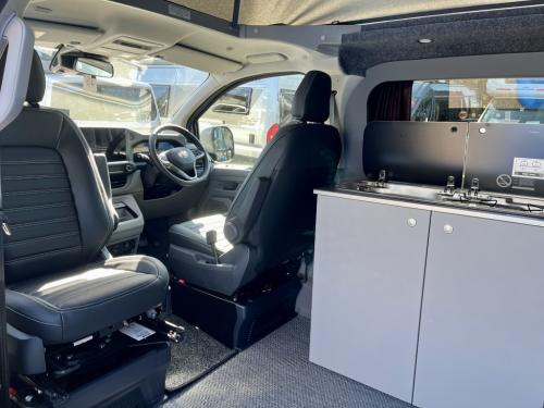 Bespoke Leisure Explore Volkswagen Transporter Pop Top Campervan b072045 23-04-2026 (9)