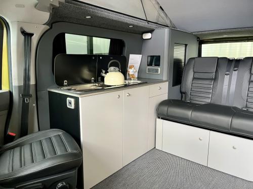 Bespoke Leisure Explore Volkswagen Transporter Pop Top Campervan b072445-10-05-2026 (2)