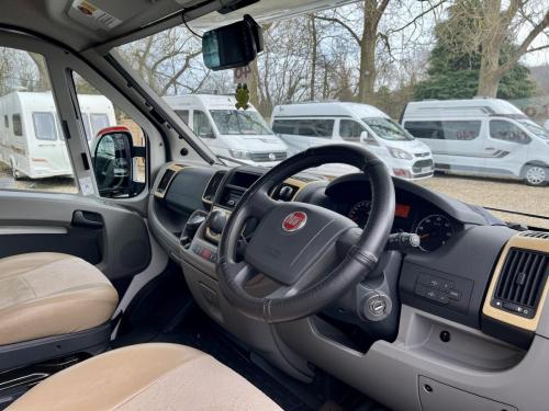 Bessacarr E435 5 Berth Coachbuilt Motorhome dx10-gty-20-02-2026 (4)