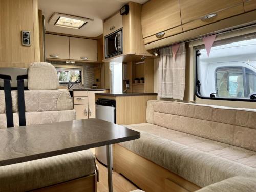 Bessacarr E435 5 Berth Coachbuilt Motorhome dx10-gty-20-02-2026 (5)