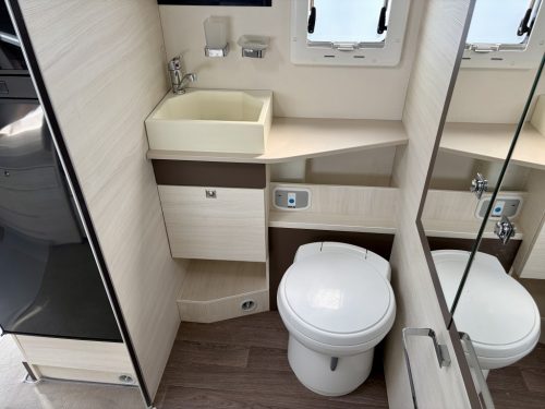 Chausson Welcome 630 4 Berth Low Profile Motorhome nk68-doa-31-07-2026 (7)