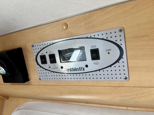 Dethleffs Globebus1 3 Berth Fixed Bed Low Profile Motorhome DX06 GGP relist (6)
