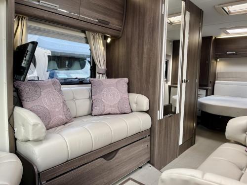 Elddis Encore 250 4 Berth Low Profile Motorhome vx24 asz-17-09-2025 (17)