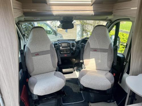 Elddis Majestic 135 3 Berth Low Profile Motorhome pe21-hfu-24-04-2025 (6)