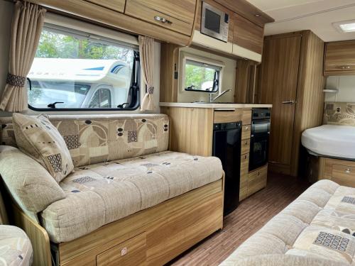Elddis Majestic 155 4 Berth Low Profile Motorhome hx65-aaj-10-05-2026 (8)