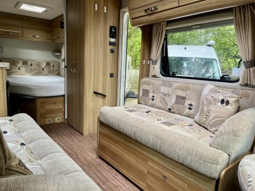Elddis Majestic 155 4 Berth Low Profile Motorhome hx65-aaj-10-05-2026 (9)