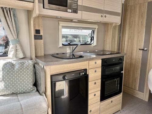 Elddis Signature 155 4 Berth Low Profile Motorhome nk18 akp 05-08-2025 (10)