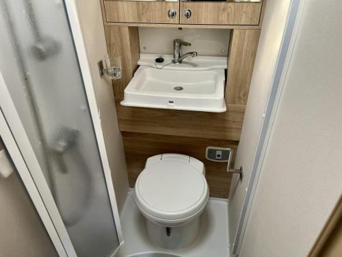 Elddis Signature 155 4 Berth Low Profile Motorhome nk18 akp 05-08-2025 (13)