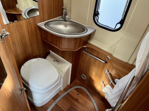 Globecar Globescout 3 Berth Coachbuilt Campervan fx13 aof-09-04-2026 (12)