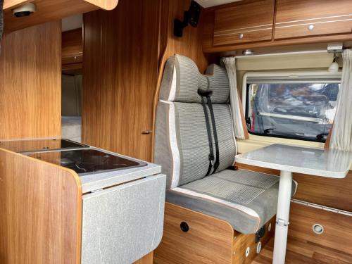 Globecar Globescout 3 Berth Coachbuilt Campervan fx13 aof-09-04-2026 (17)