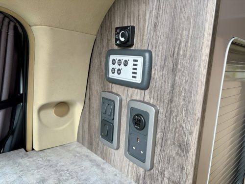 Honda Elysion 2 Berth Pop-Top Campervan YO54 CDK 22-09-2026 (11)