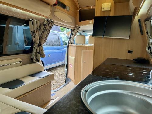 Mandale Compact 2 Berth Hi Top Coachbuilt Campervan c09-nxa-18-11-2025 (12)