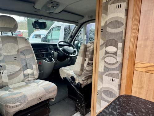 Renault Master 2 Berth Campervan hn55-ewl-08-10-2025 (10)